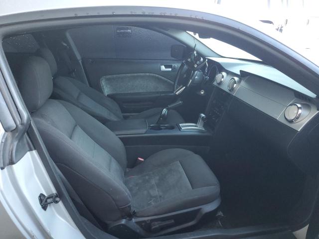 Photo 5 from auction – 2006 FORD MUSTANG with VIN 1ZVFT80N465245887