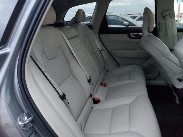 Photo 6 from auction – 2018 VOLVO XC60 T5 with VIN LYV102RK8JB096551