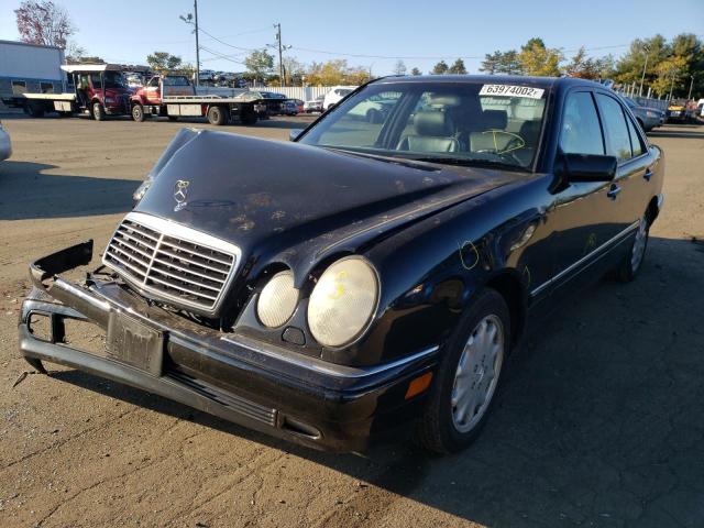 Photo 2 from auction – 1997 MERCEDES-BENZ E 320 with VIN WDBJF55F2VJ033885