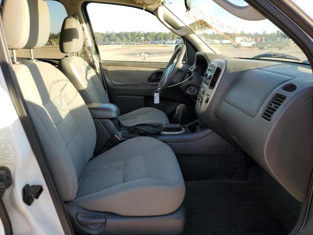 Photo 5 from auction – 2005 FORD ESCAPE XLT with VIN 1FMCU03105KE02050