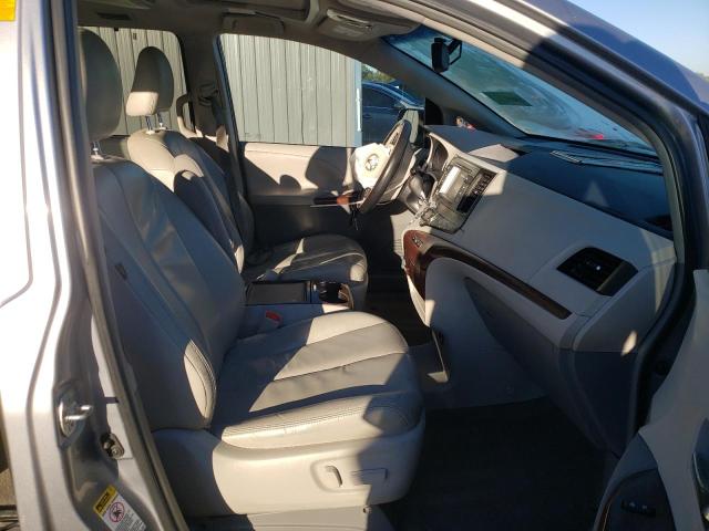 Photo 5 from auction – 2013 TOYOTA SIENNA XLE with VIN 5TDYK3DC3DS298176