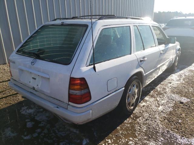 Photo 4 from auction – 1995 MERCEDES-BENZ E 320 with VIN WDBEA92E8SF330094