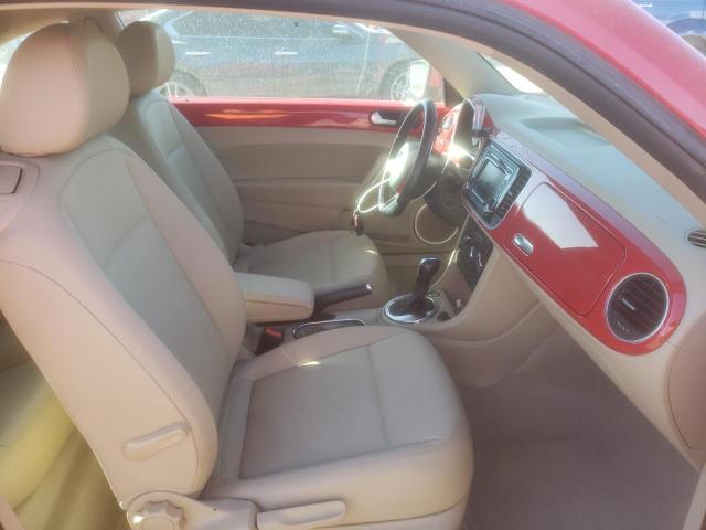 Photo 5 from auction – 2014 VOLKSWAGEN BEETLE with VIN 3VWJX7AT7EM633260