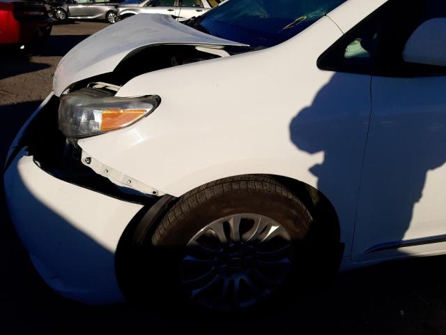 Photo 9 from auction – 2014 TOYOTA SIENNA XLE with VIN 5TDYK3DC7ES463471