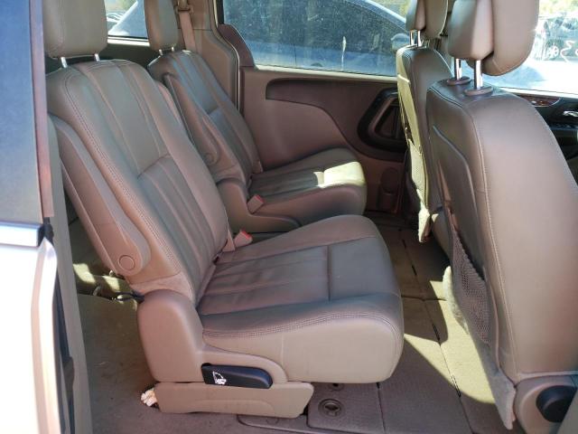Photo 6 from auction – 2016 CHRYSLER TOWN & COU with VIN 2C4RC1BG5GR246170
