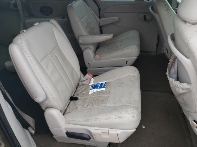 Photo 6 from auction – 2006 CHRYSLER TOWN & COU with VIN 2A4GP54L36R651210
