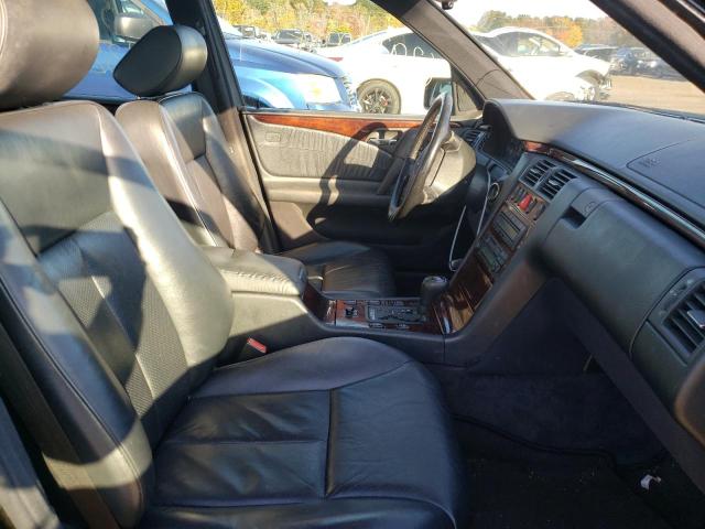 Photo 5 from auction – 1997 MERCEDES-BENZ E 320 with VIN WDBJF55F2VJ033885