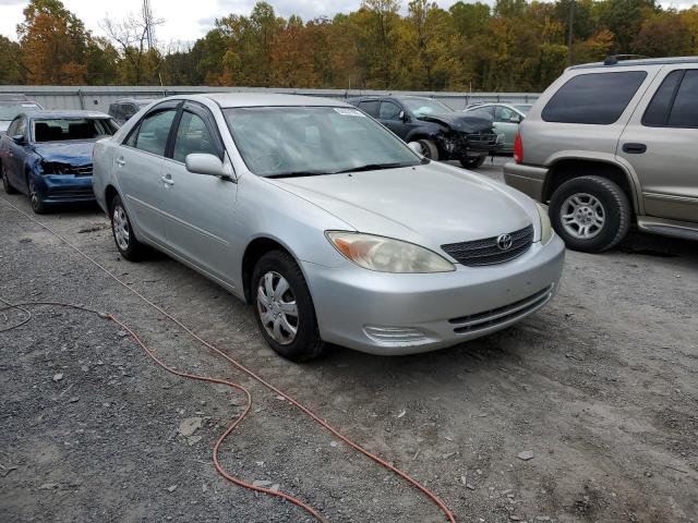 TOYOTA CAMRY LE 2003 with VIN 4T1BE32K43U746907 - Photo from auction
