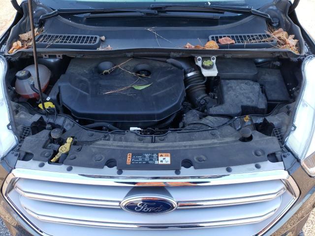 Photo 7 from auction – 2017 FORD ESCAPE SE with VIN 1FMCU9G95HUD54400