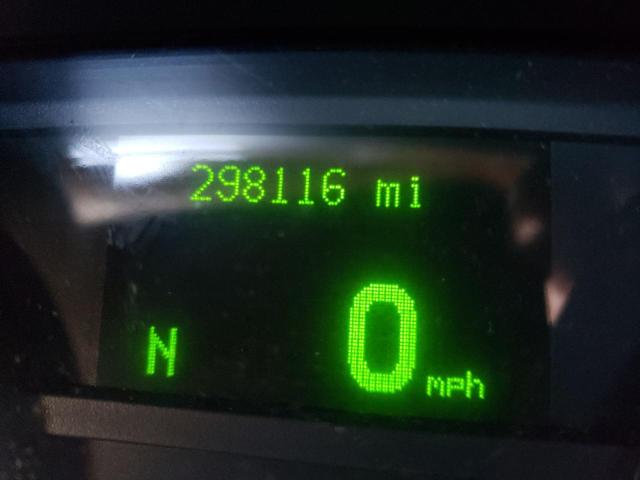 Photo 8 from auction – 2011 LINCOLN TOWN CAR E with VIN 2LNBL8EV2BX762748