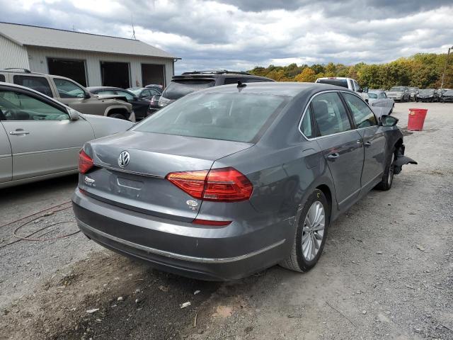 Photo 4 from auction – 2016 VOLKSWAGEN PASSAT SE with VIN 1VWBS7A37GC048038