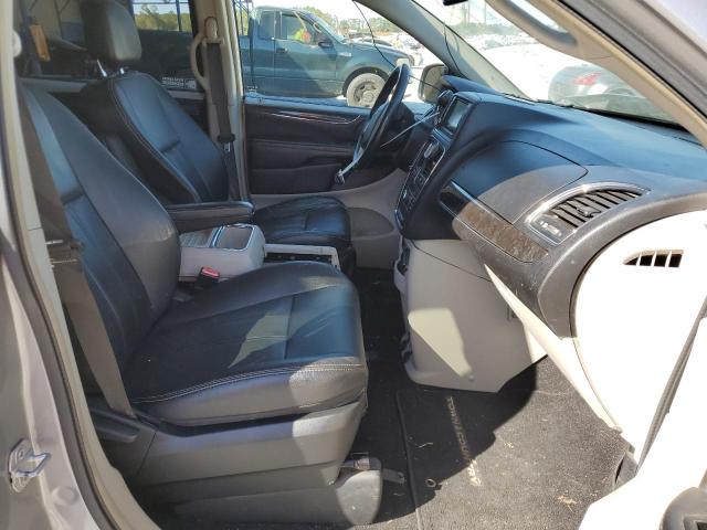 Photo 5 from auction – 2015 CHRYSLER TOWN & COU with VIN 2C4RC1BG1FR577214