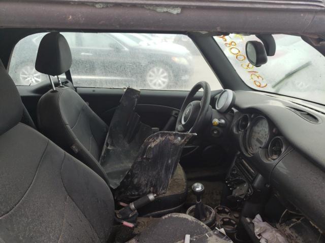 Photo 5 from auction – 2005 MINI COOPER S with VIN WMWRH33445TF83338