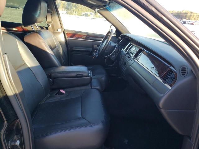 Photo 5 from auction – 2011 LINCOLN TOWN CAR E with VIN 2LNBL8EV2BX762748