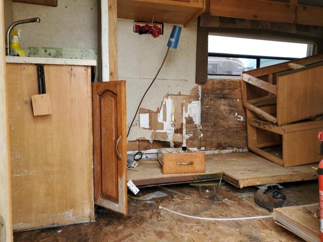 Photo 6 from auction – 2006 FORD MOTORHOME with VIN 1FDXE45S96HA61435