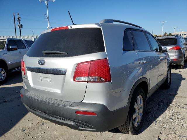Photo 4 from auction – 2013 KIA SORENTO LX with VIN 5XYKTDA23DG404465