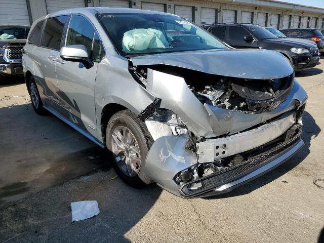 TOYOTA SIENNA LE 2021 with VIN 5TDKRKEC6MS067332 - Photo from auction