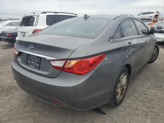 Photo 4 from auction – 2013 HYUNDAI SONATA GLS with VIN 5NPEB4AC8DH732241