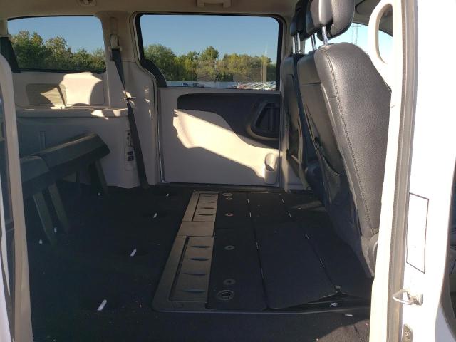 Photo 6 from auction – 2014 CHRYSLER TOWN & COU with VIN 2C4RC1BG1ER215964