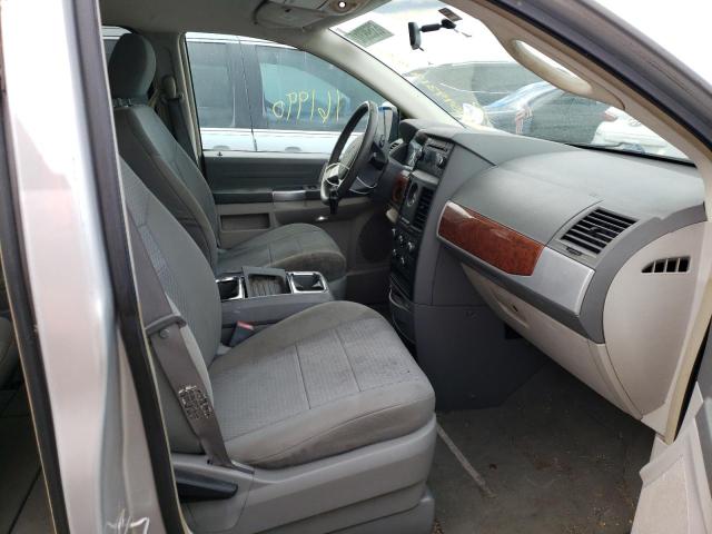 Photo 5 from auction – 2008 CHRYSLER TOWN & COU with VIN 2A8HR54P28R116548