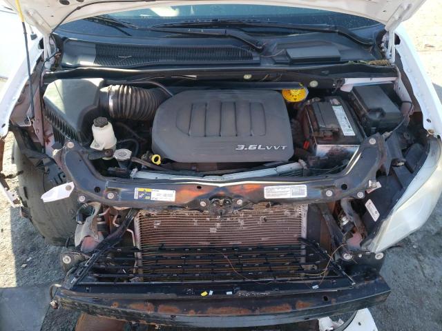 Photo 7 from auction – 2014 CHRYSLER TOWN & COU with VIN 2C4RC1BG1ER215964