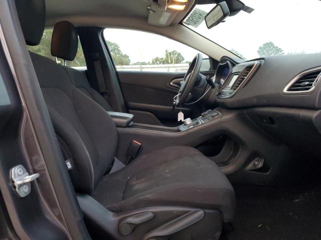 Photo 5 from auction – 2015 CHRYSLER 200 LIMITE with VIN 1C3CCCAB2FN712225
