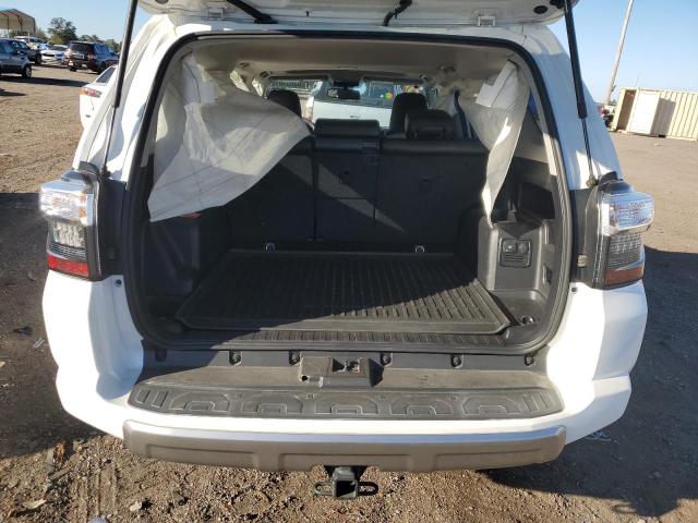 Photo 9 from auction – 2019 TOYOTA 4RUNNER SR with VIN JTEBU5JR1K5702319
