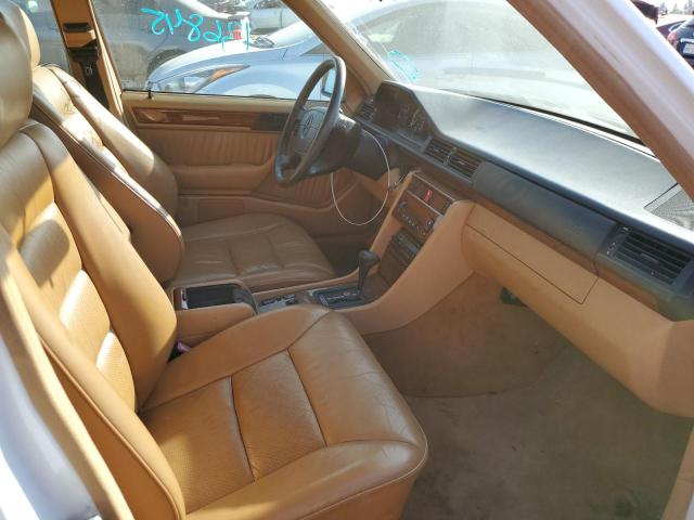 Photo 5 from auction – 1993 MERCEDES-BENZ 300 E with VIN WDBEA32E1PB961121