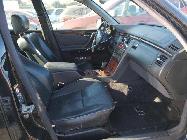 Photo 5 from auction – 2001 MERCEDES-BENZ E 320 with VIN WDBJF65J91B241986