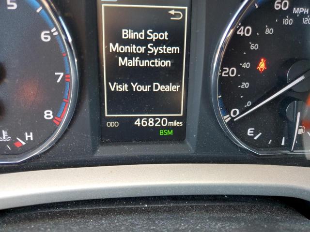 Photo 8 from auction – 2017 TOYOTA RAV4 LIMIT with VIN 2T3YFREV7HW356253