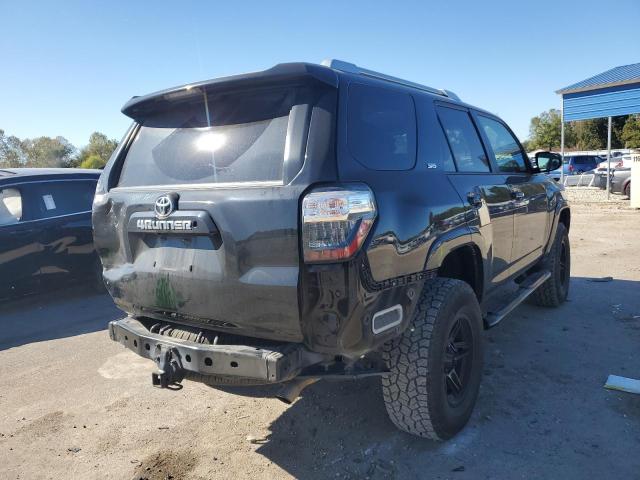 Photo 4 from auction – 2017 TOYOTA 4RUNNER SR with VIN JTEZU5JR2H5152071