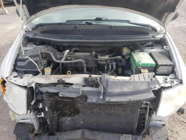 Photo 7 from auction – 2006 CHRYSLER TOWN & COU with VIN 2A4GP44R66R887252