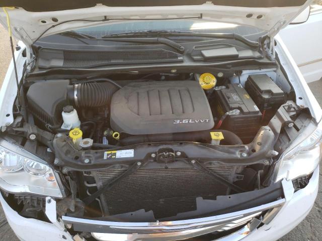 Photo 7 from auction – 2016 CHRYSLER TOWN & COU with VIN 2C4RC1BG7GR215048