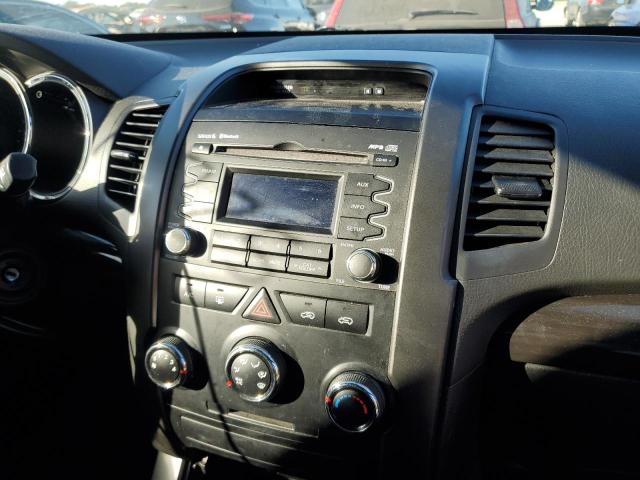 Photo 9 from auction – 2013 KIA SORENTO LX with VIN 5XYKTDA28DG315149