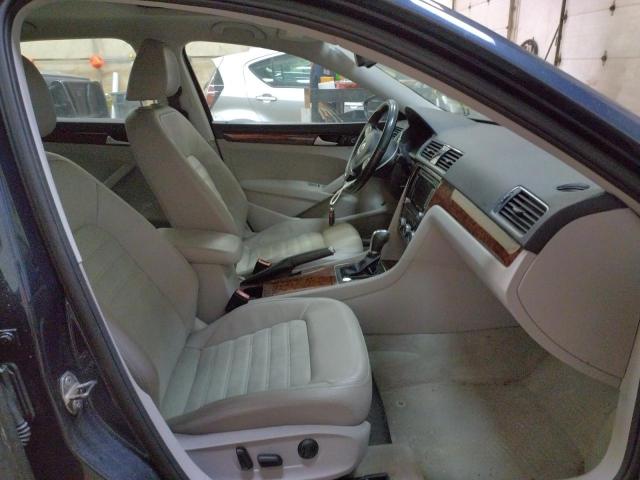 Photo 5 from auction – 2012 VOLKSWAGEN PASSAT SEL with VIN 1VWCN7A33CC079275
