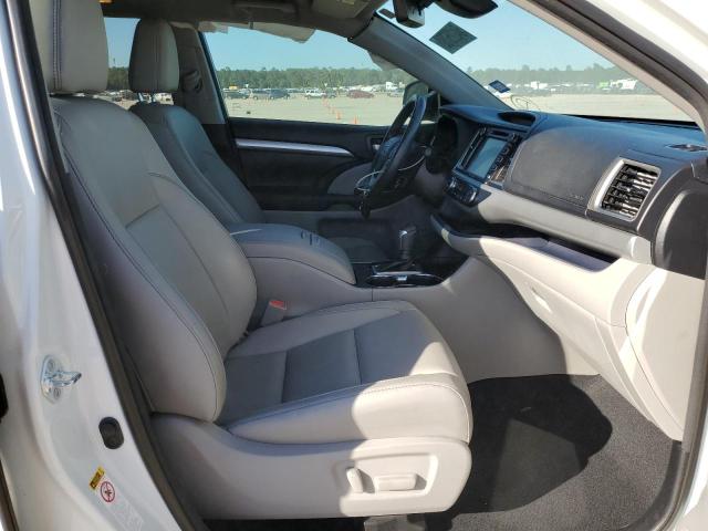 Photo 5 from auction – 2018 TOYOTA HIGHLANDER with VIN 5TDKZRFH1JS535451