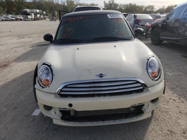 Photo 5 from auction – 2011 MINI COOPER with VIN WMWSU3C55BT096129