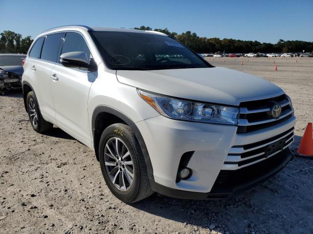 TOYOTA HIGHLANDER 2018 with VIN 5TDKZRFH1JS535451 - Photo from auction