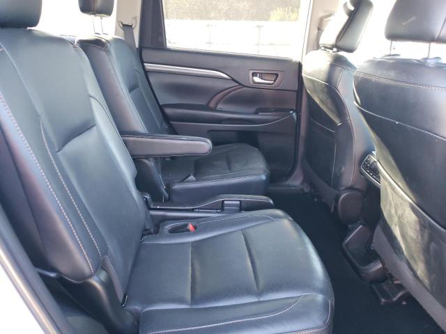 Photo 6 from auction – 2019 TOYOTA HIGHLANDER with VIN 5TDDGRFH8KS063992