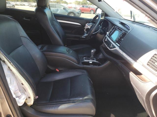 Foto 5 de la subasta – 2017 TOYOTA HIGHLANDER con VIN 5TDJZRFH8HS472970