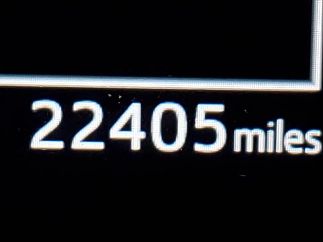 Photo 8 from auction – 2018 TOYOTA RAV4 LE with VIN JTMZFREV5JJ185463