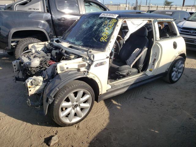 Photo 2 from auction – 2006 MINI COOPER S with VIN WMWRE335X6TL18276