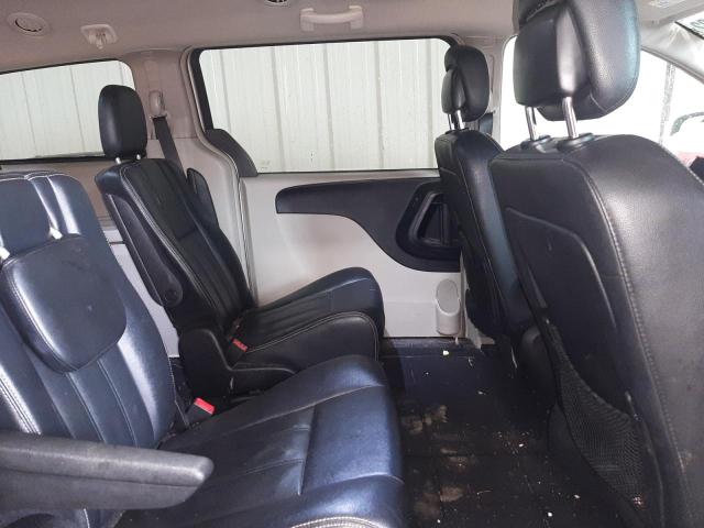 Photo 6 from auction – 2016 CHRYSLER TOWN & COU with VIN 2C4RC1BG4GR205223