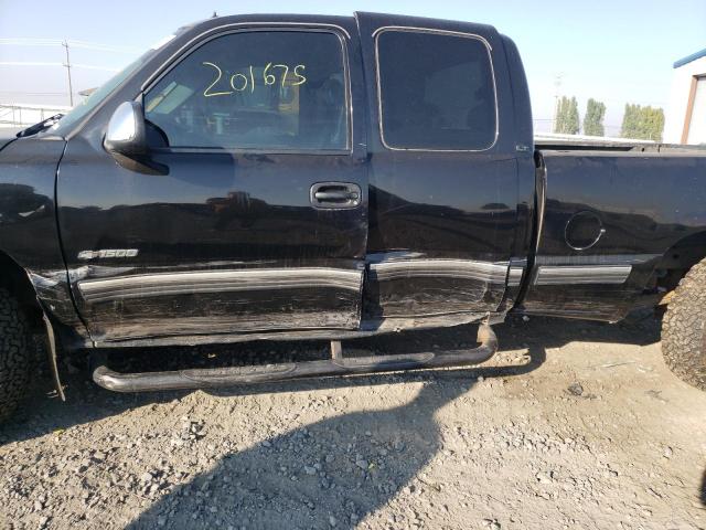 Фото 9 с аукциона – 2001 CHEVROLET SILVERADO с VIN 2GCEK19T411360476