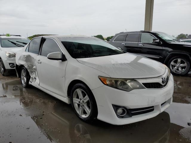 TOYOTA CAMRY L 2014 with VIN 4T1BF1FK4EU784152 - Photo from auction