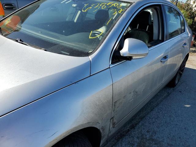 Photo 9 from auction – 2008 VOLKSWAGEN PASSAT VR6 with VIN WVWDU73C48E073231