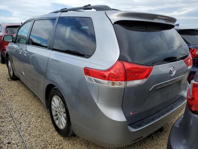 Photo 3 from auction – 2012 TOYOTA SIENNA XLE with VIN 5TDYK3DC6CS206721