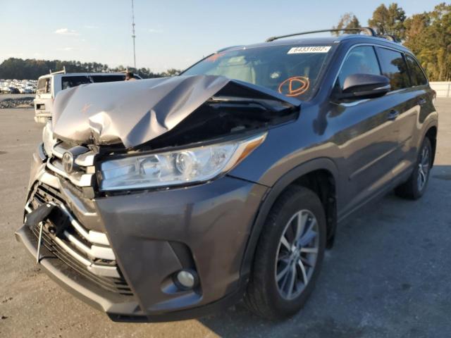 Photo 2 from auction – 2017 TOYOTA HIGHLANDER with VIN 5TDJZRFH2HS363856