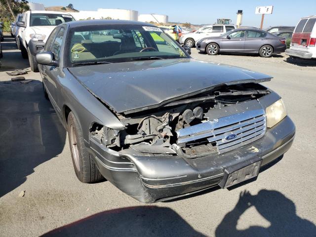FORD CROWN VICT 2002 with VIN 2FAFP74W62X129884 - Photo from auction