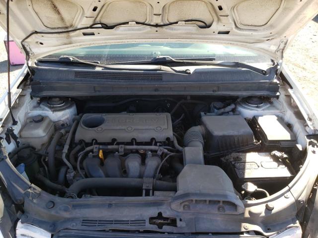 Photo 7 from auction – 2009 KIA RONDO BASE with VIN KNAFG529397263003
